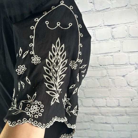 ✨ Boho Embroidered Black Blouse – Spade and Heart Size Small - Picture 4 of 5